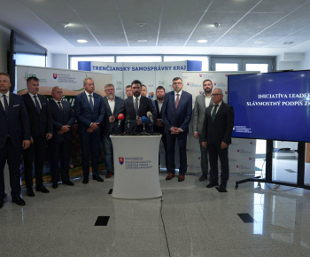 Podpis zmluvy_ MAs Topoľa