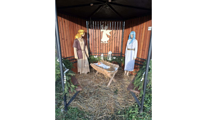 VIANOČNÝ BETLEHÉM - zobrazuje biblický príbeh narodenia Ježiška